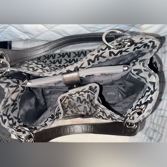 Silver Michael Kors Purse - Picture 7 of 8